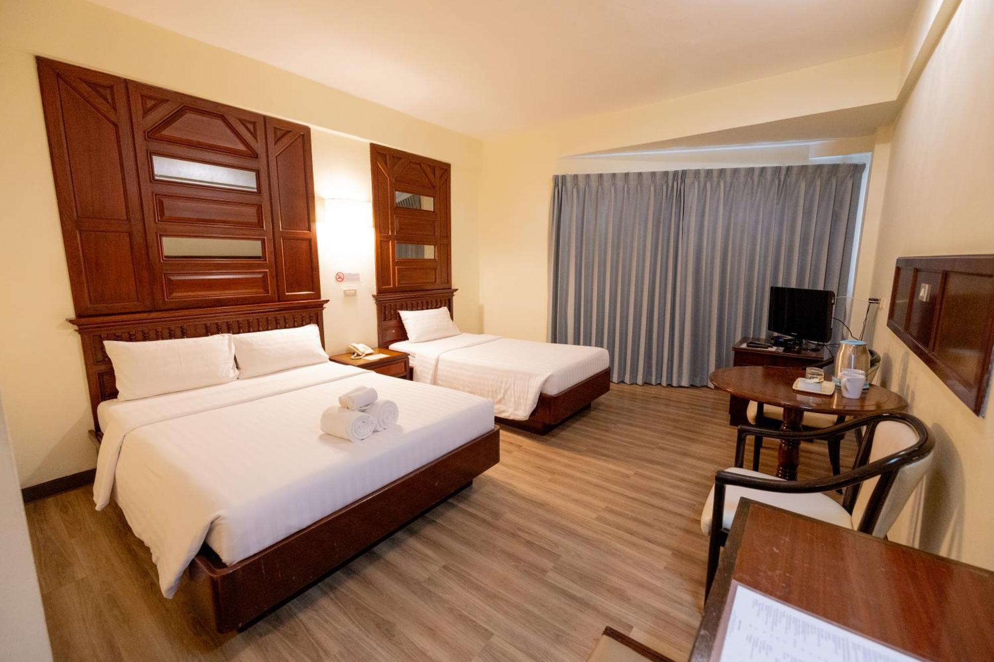 Mido Hotel Бангкок Экстерьер фото