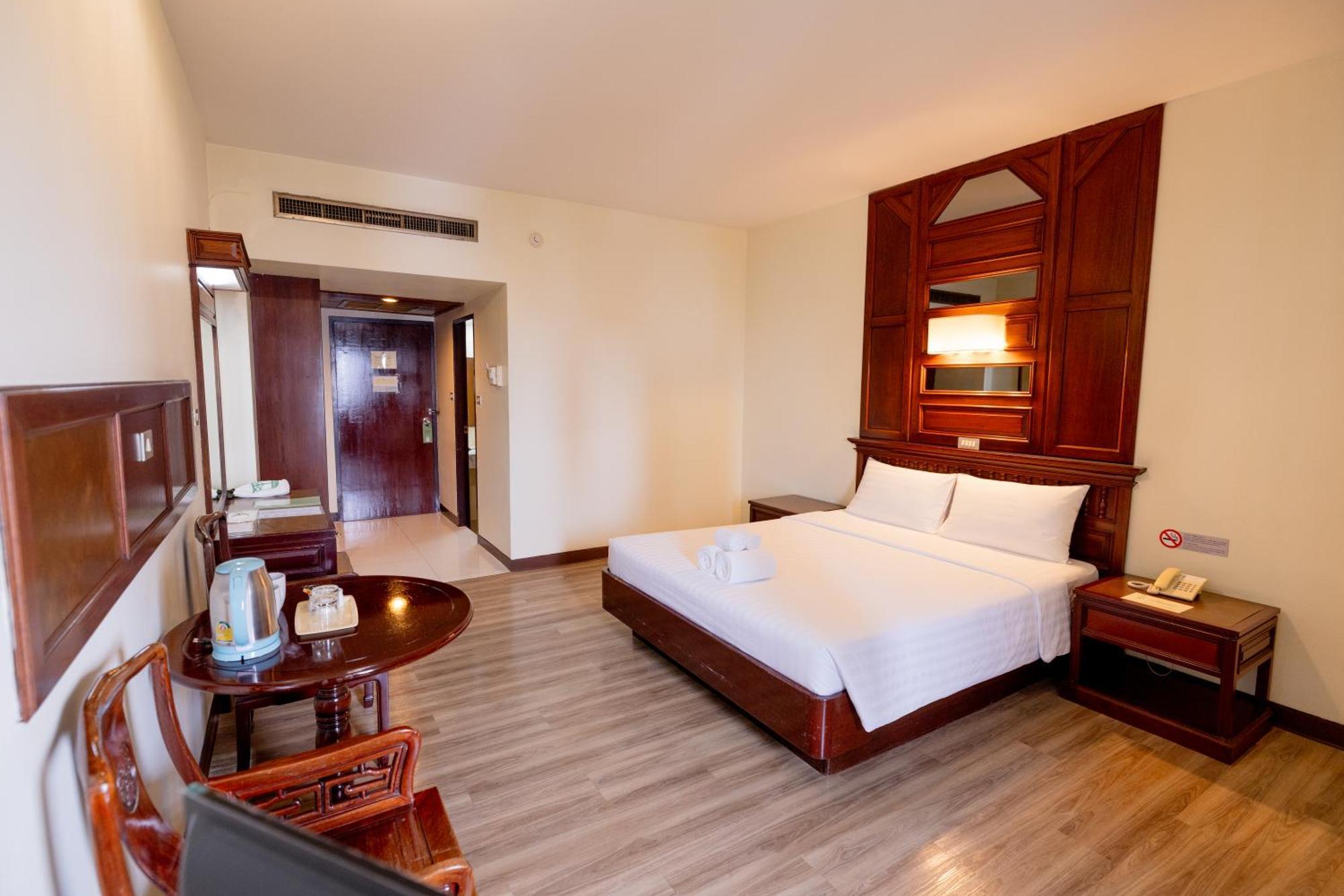 Mido Hotel Бангкок Экстерьер фото