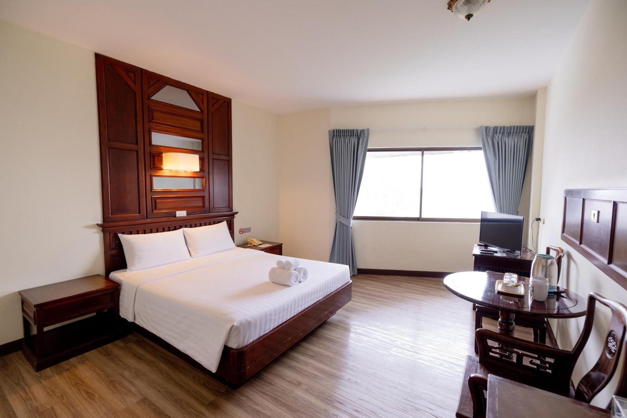 Mido Hotel Бангкок Экстерьер фото