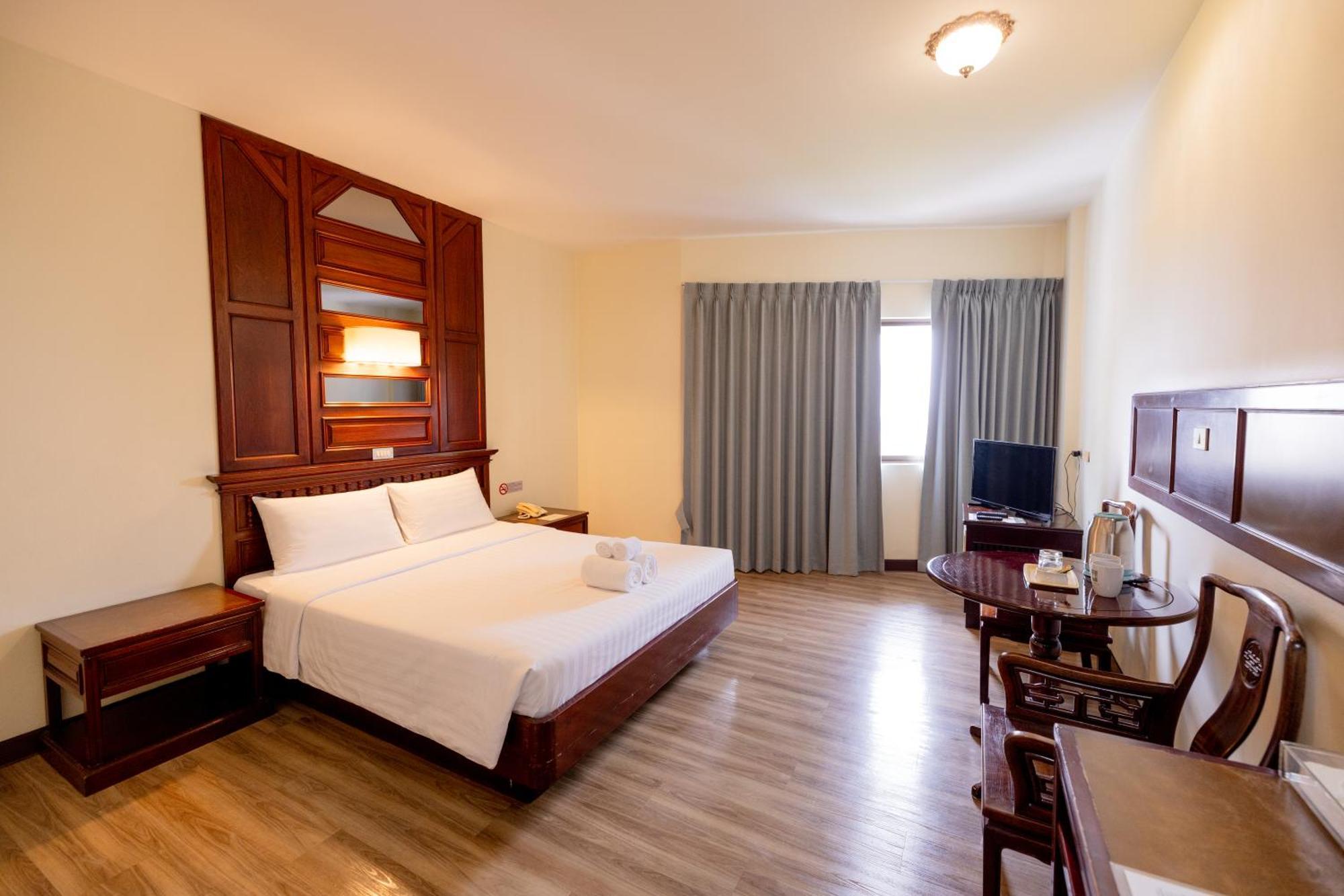 Mido Hotel Бангкок Экстерьер фото