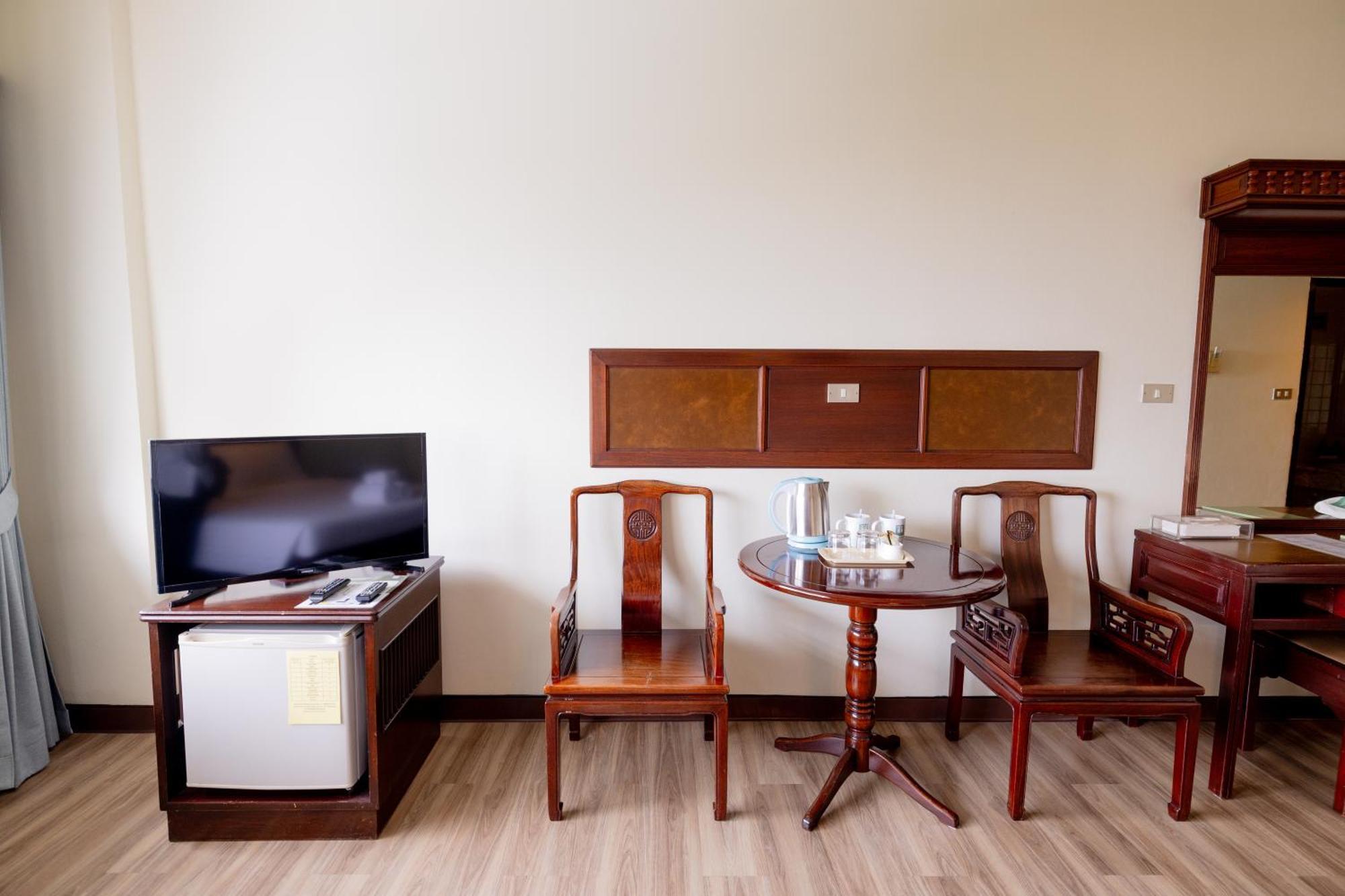 Mido Hotel Бангкок Экстерьер фото